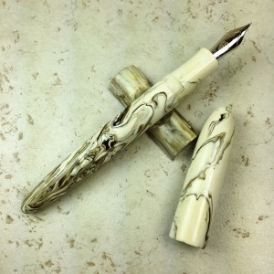 Troubadour in Mocha Swirl - Medium