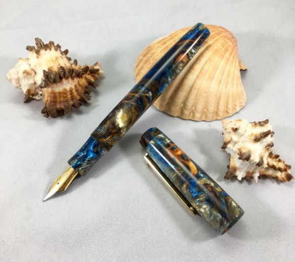 Wordsmith in Beach Walk Vaper Swirl - Medium