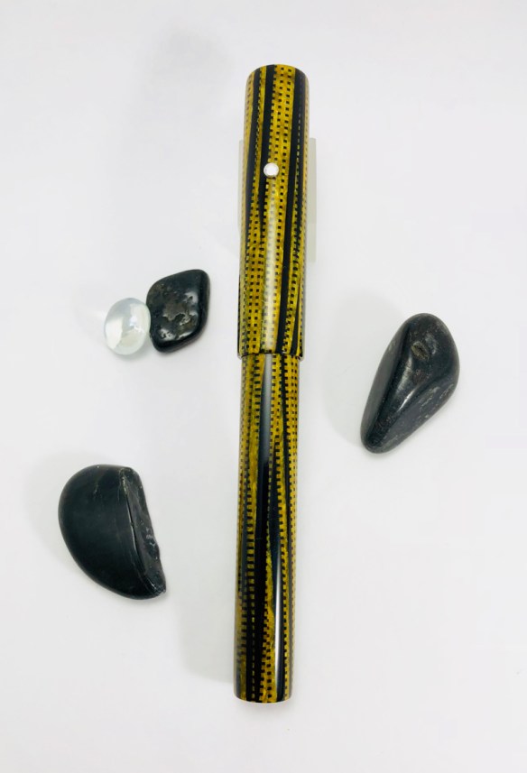 Aeterna in Omas Burkina Celluloid - Medium