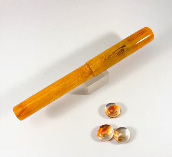 Aeterna in Orange Amber Swirl - Medium