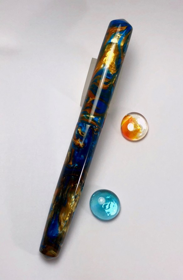 Idyll in Charger Lava Lamp - Small