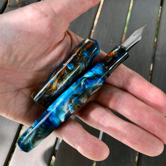 Idyll in Custom Mineral Sea - Large - Bock #8 Titanium Nib