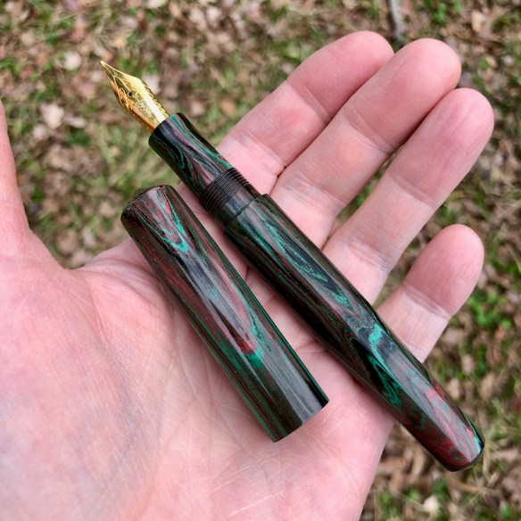 Idyll in SEM Limited Edition Christmas Ebonite - Small