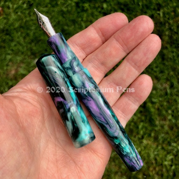 Idyll in Dupras Dark Teal Abalone - Small