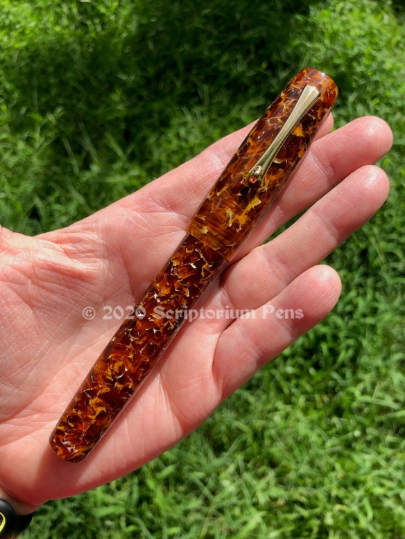 Balladeer in Conway Stewart Amber - Oversized