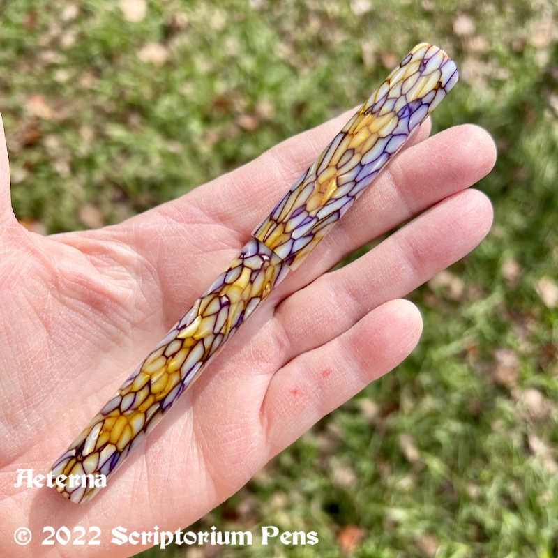 Aeterna in Yellow Tiffany Casein & Violet Madrepearlato - Small