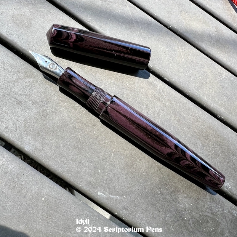 Idyll in SEM Blackberry Ripple Ebonite - Small