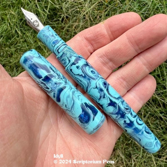 Idyll in Apothecary Lava Lamp - Small