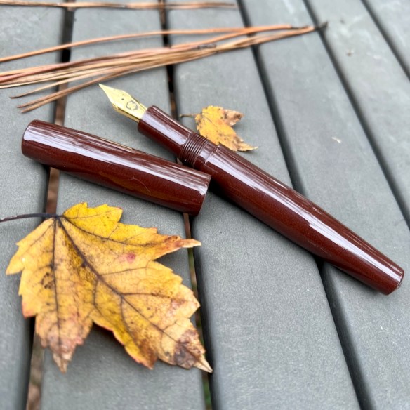 Idyll in Brown Ebonite - Small