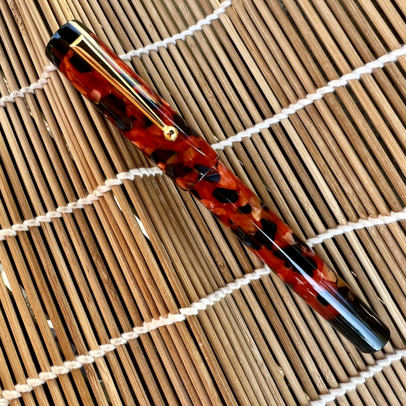 Chronicler in Conway Stewart Meteor and Black - Medium