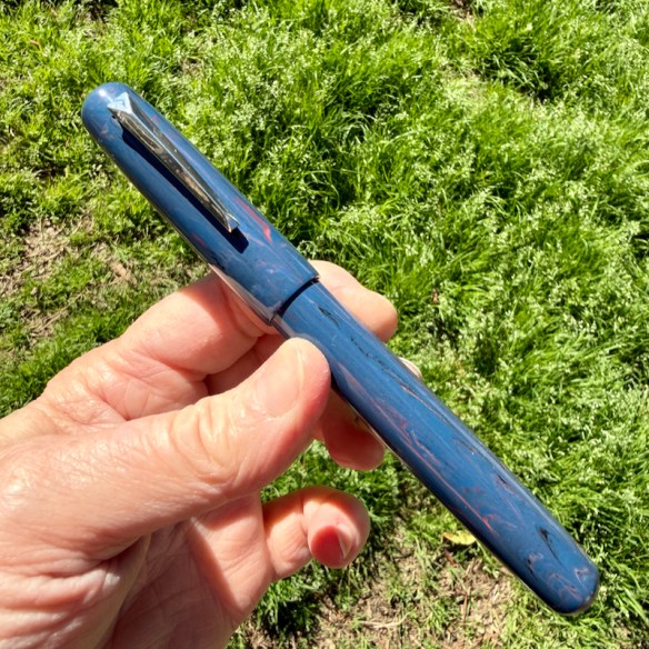 Bard in SEM Taff Animation - Medium, with Chisel Clip in Silver